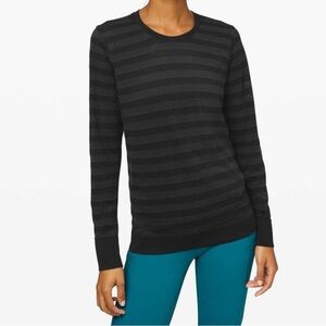 Lululemon Breeze By Black and Gray Striped Crew Neck Long Sleeve Shirt Size 10
